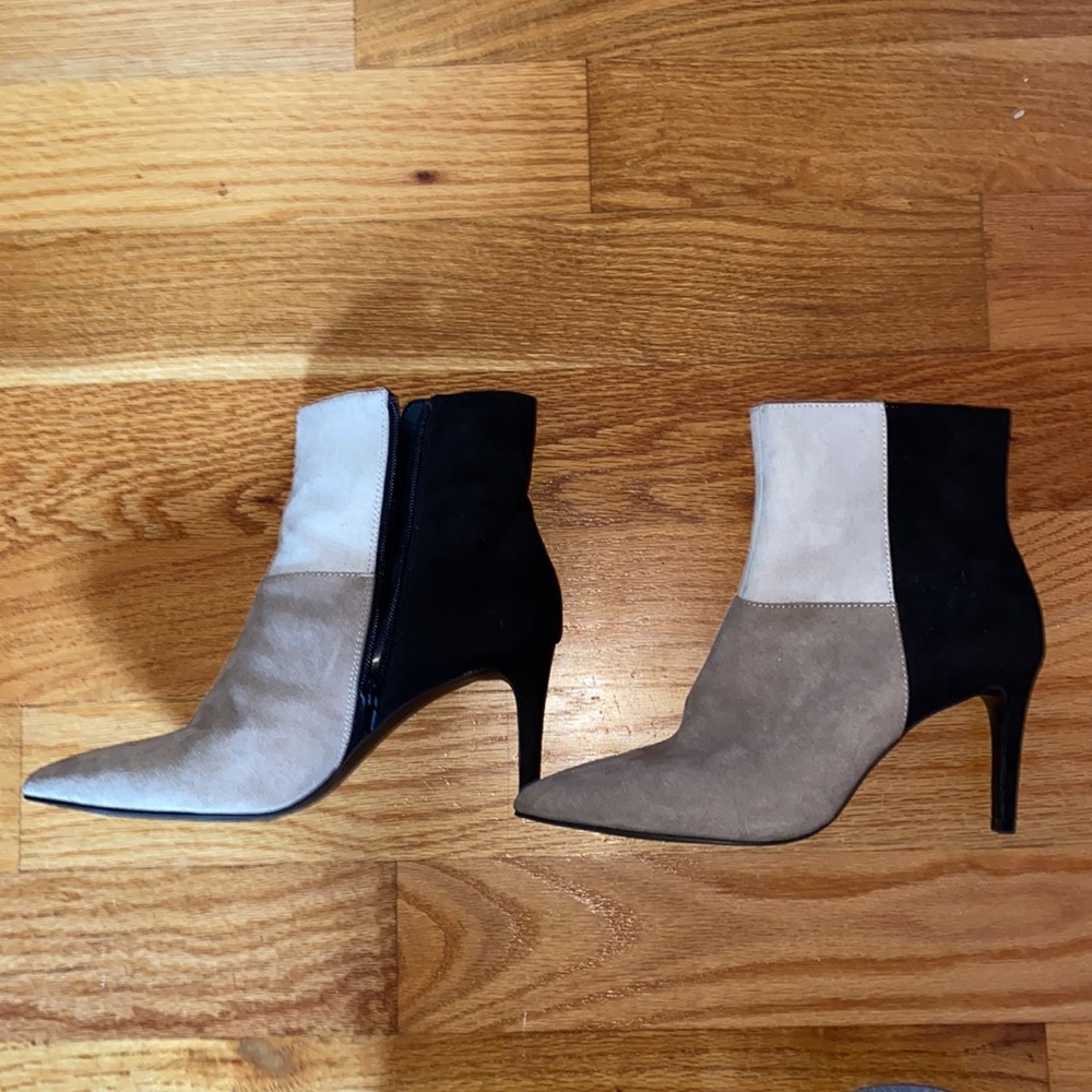 Size 7.5 Suede Worthington Booties